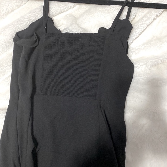 Aritzia Wilfred black dress. Article # 71228. 100% polyester lining and body. - Picture 3 of 3